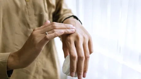 Cinci obiceiuri zilnice pentru o piele sănătoasă. Sfaturi pentru îngrijirea naturală