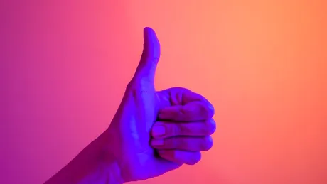 Trucul cu degetul pentru constipație care a devenit viral. Cât de adevărat e, potrivit medicilor