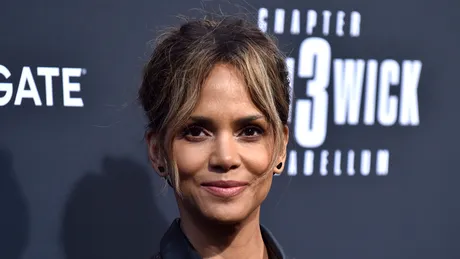 Halle Berry, despre viața intimă la menopauză: „Zici că am lame”