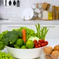 Nu intra în panică! Alimentele care nu se strică dacă le-ai uitat pe masă