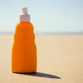De ce crema solară e aliatul ideal pe timpu verii. Mituri demontate de medicii dermatologi