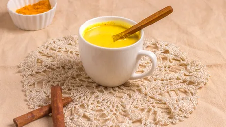 Băutura delicioasă care dă energie, previne inflamațiile în corp și întărește imunitatea. Costă 1,5 lei/porția